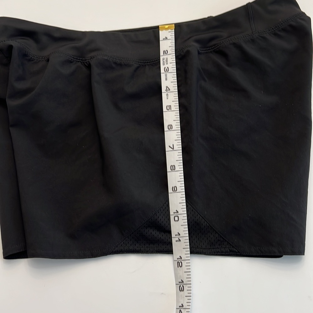 2 pair Reebok speedwick running shorts 1 black 1 purple w/ built in panty size L - Picture 15 of 16